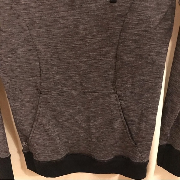 𝅺BLUE Amari women’s size small sweatshirt/ hoodie/ pullover. - Picture 2 of 6